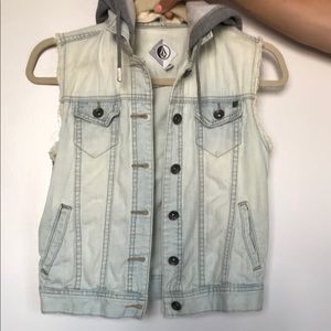 Cut off denim jacket
